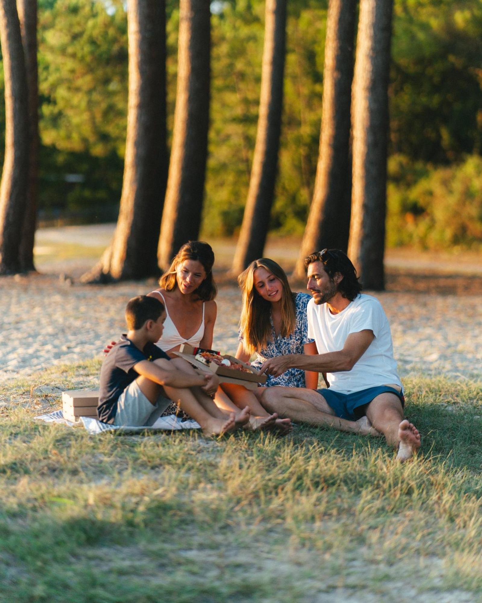 Camping Lou Broustaricq Сангине Екстериор снимка